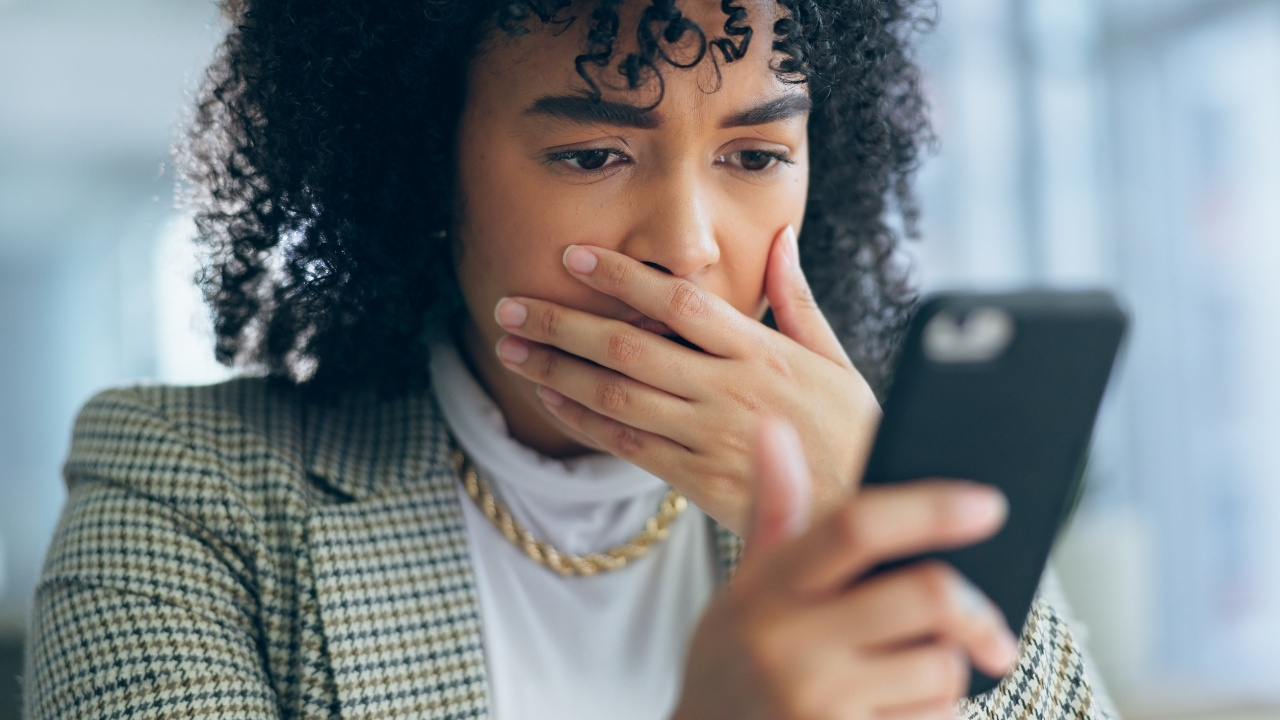 How to Beat Smishing: Examples of SMS Scams and How Victims Could’ve Avoided Them